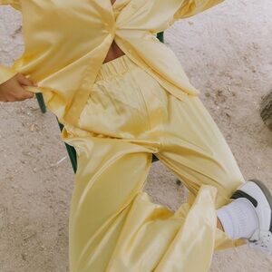 Daily Drills Yellow Silk Set